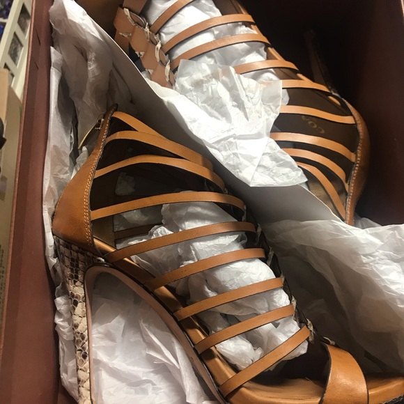 Coach Josey Sandal Heel GUC Size 8 - Picture 6 of 8